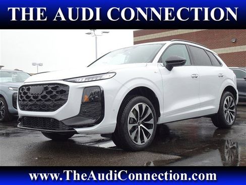 New 2026 Audi Q3 quattro 2.0T AWD/4WD image 1