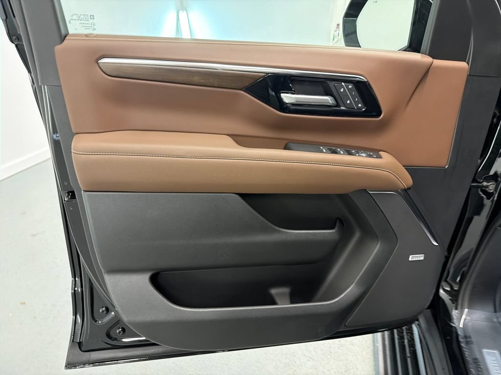 New 2026 Chevrolet Tahoe High Country RWD image 11