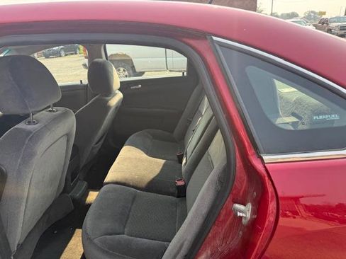 Used 2014 Chevrolet Impala LT w/ LT Sunroof Package image 17