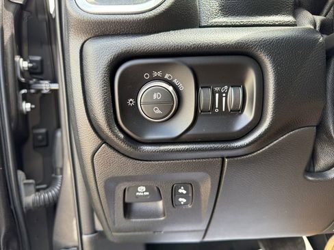 Used 2021 RAM 1500 Laramie w/ Laramie Southwest Edition RWD image 25
