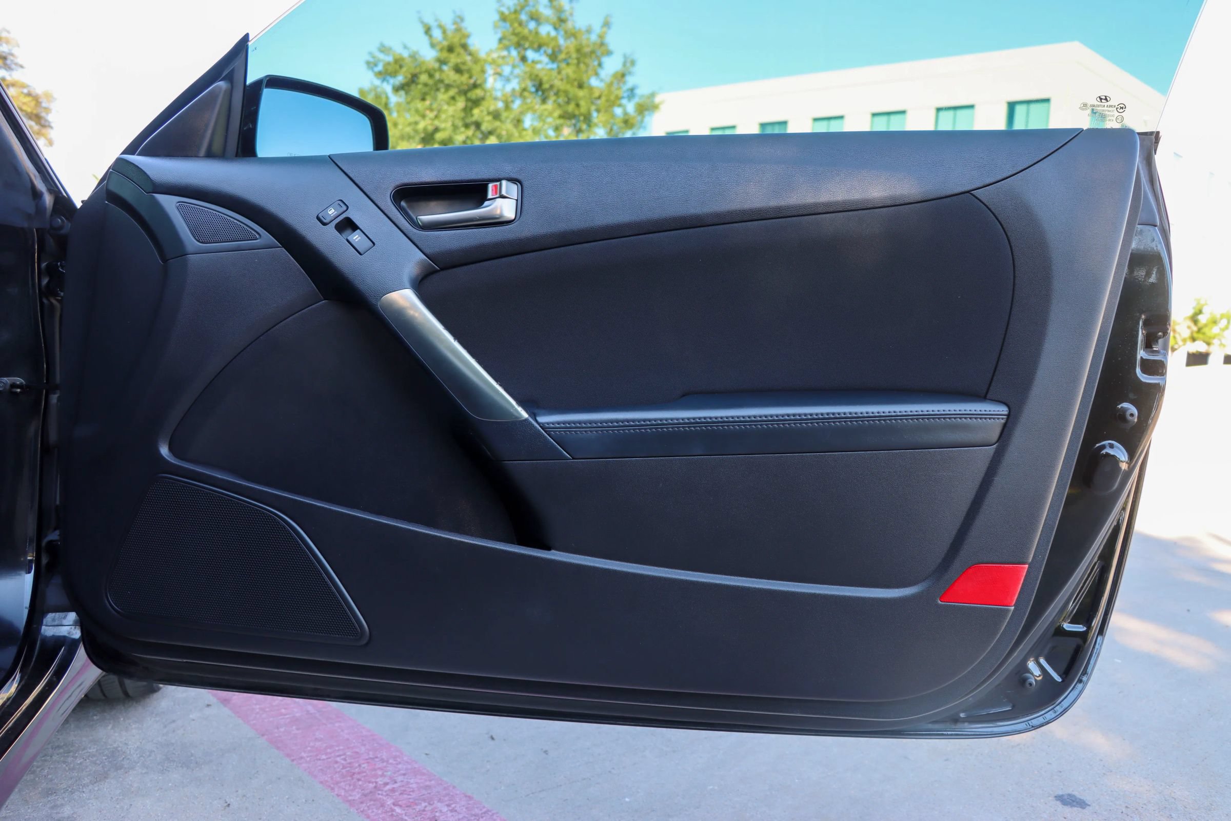 Used 2013 Hyundai Genesis 2.0T RWD image 9
