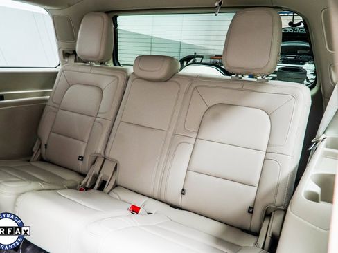 Used 2021 Lincoln Navigator Reserve w/ Luxury Package image 40