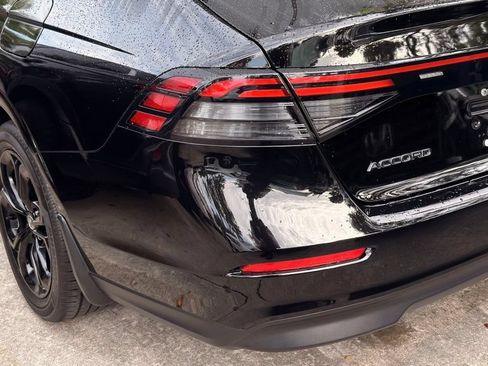 Used 2025 Honda Accord SE image 10