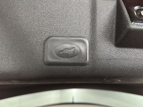 Used 2016 GMC Acadia SLT w/ Open Road Package image 39