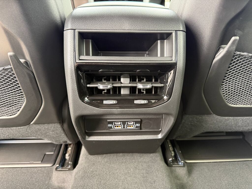 New 2027 Jeep Grand Cherokee Laredo AWD/4WD image 31