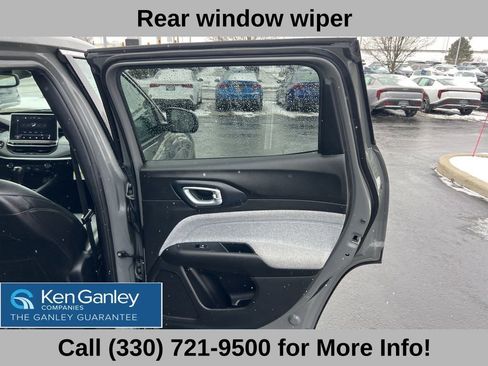 Used 2023 Jeep Compass Latitude image 52