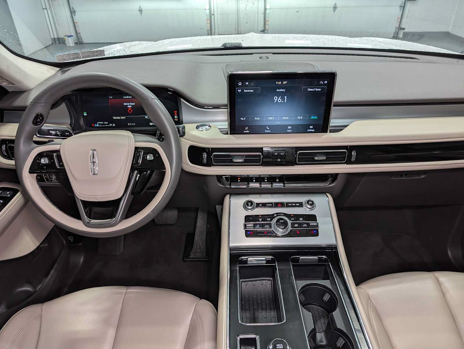 Used 2023 Lincoln Aviator AWD image 17