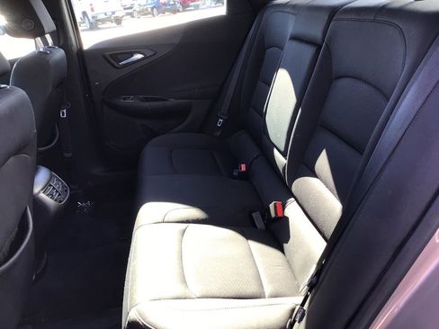 Used 2018 Chevrolet Malibu LT image 13
