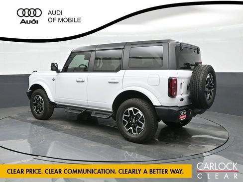 Used 2024 Ford Bronco Outer Banks image 9