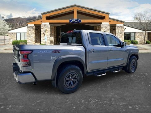 Used 2025 Nissan Frontier PRO-4X w/ Pro Convenience Package image 5