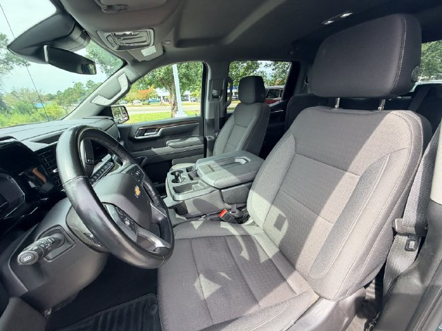 Used 2025 Chevrolet Silverado 1500 LT AWD/4WD image 12