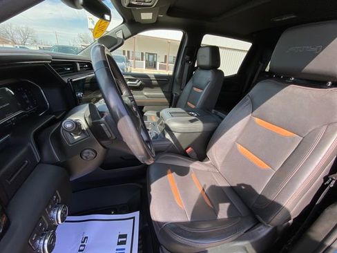 Used 2022 GMC Sierra 1500 AT4 w/ AT4 Preferred Package image 12