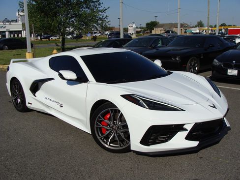 Used 2020 Chevrolet Corvette Stingray Premium Cpe w/ 3LT Preferred Equipment Group RWD image 2