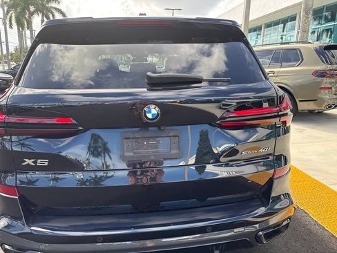 Used 2024 BMW X5 sDrive40i w/ M Sport Package RWD image 9