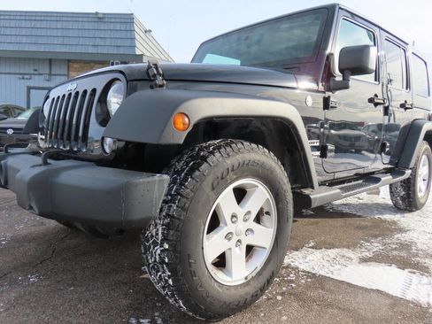 Used 2018 Jeep Wrangler Unlimited Sport S AWD/4WD image 30