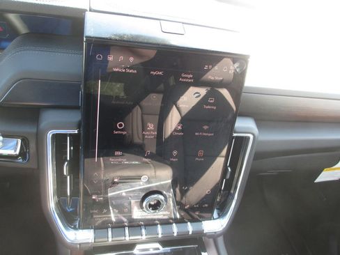 New 2026 GMC Yukon XL Denali w/ Sun & Power Step Package AWD/4WD image 19