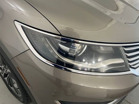 Used 2017 Lincoln MKX Reserve w/ Lincoln MKX Climate Package image 35