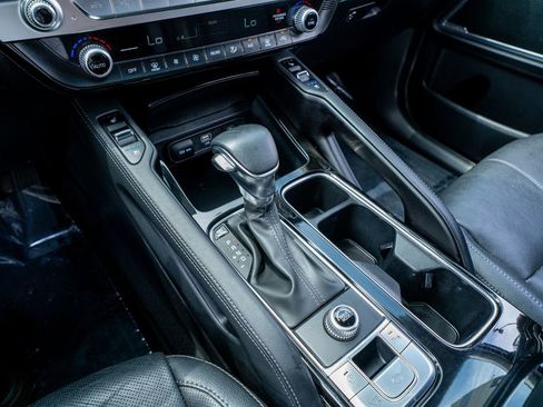 Used 2024 Kia Telluride EX w/ EX Captain's Chair Package FWD image 39