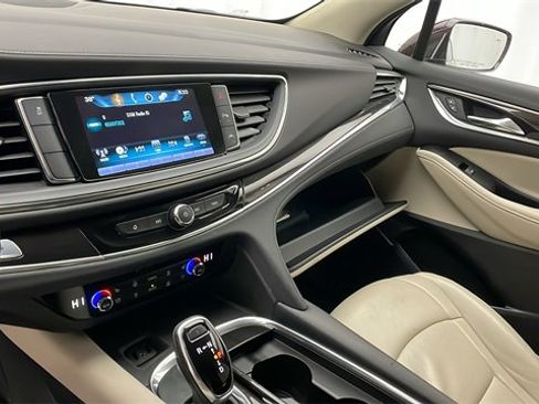 Used 2018 Buick Enclave Premium image 21