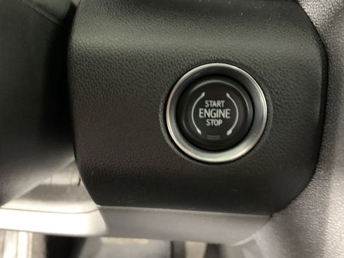 Used 2025 GMC Acadia Elevation image 30