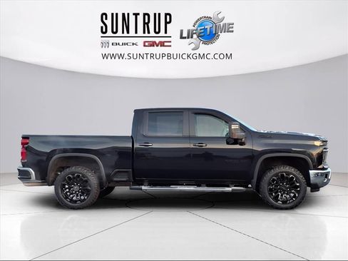 Certified 2024 Chevrolet Silverado 2500 LT w/ Convenience Package image 3