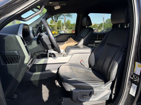 Used 2022 Ford F350 Lariat w/ Chrome Package AWD/4WD image 6