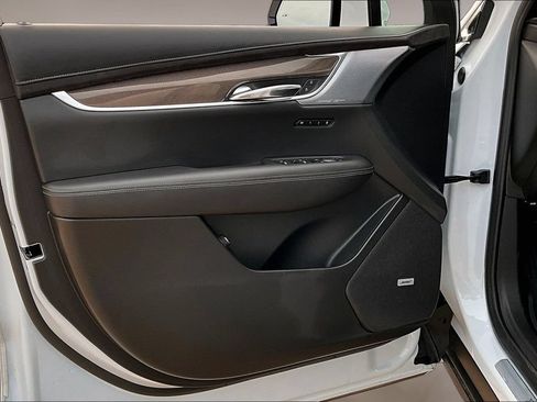Certified 2025 Cadillac XT6 Premium Luxury w/ Platinum Package AWD/4WD image 18