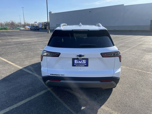 Used 2026 Chevrolet Equinox LT w/ Convenience Package II AWD/4WD image 5