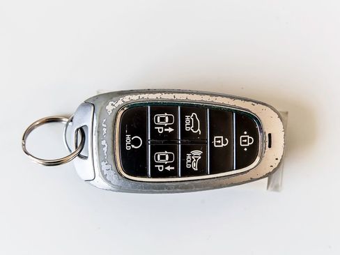 Used 2023 Hyundai Tucson Limited image 35