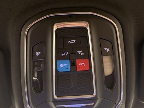 Used 2024 Jeep Grand Cherokee Limited w/ MOPAR Finishing Package AWD/4WD image 14