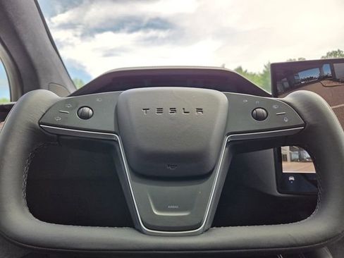 Used 2023 Tesla Model X AWD/4WD image 30