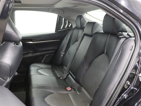Used 2022 Toyota Camry XLE AWD/4WD image 16