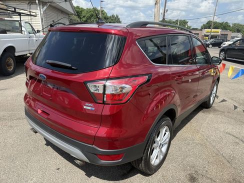 Used 2018 Ford Escape SEL image 3