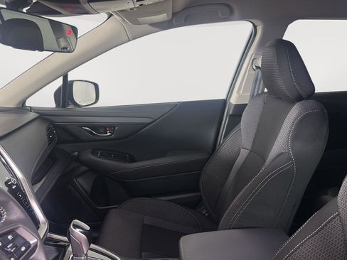 Used 2025 Subaru Outback Premium w/ Popular Package #1A image 16