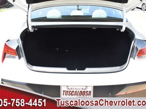 Used 2024 Hyundai Elantra Limited FWD image 10