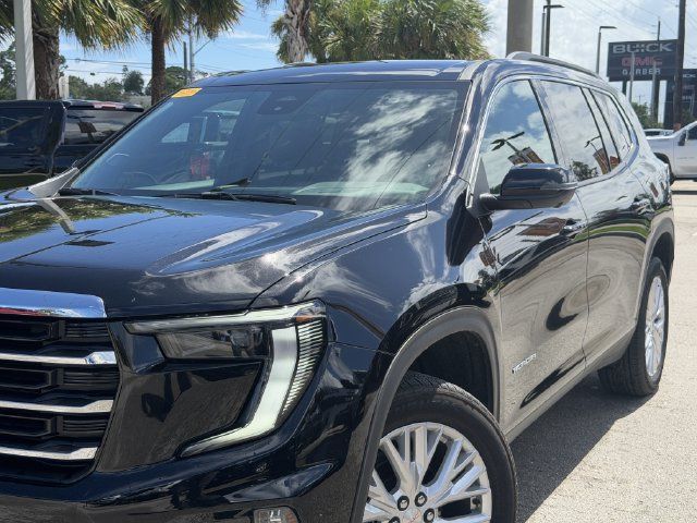 Used 2026 GMC Acadia Elevation w/ Elevation Premium Package FWD image 7