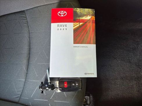 Certified 2025 Toyota RAV4 XLE AWD/4WD image 22