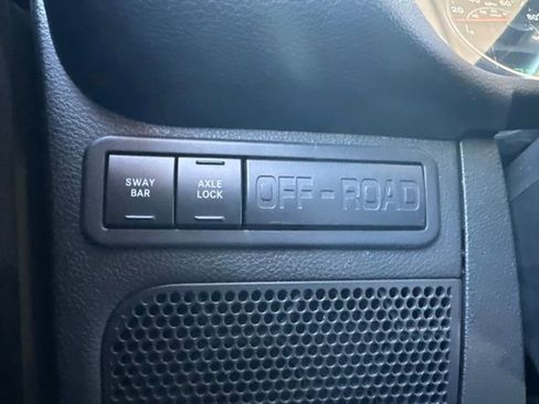 Used 2015 Jeep Wrangler Unlimited Rubicon w/ Connectivity Group AWD/4WD image 26