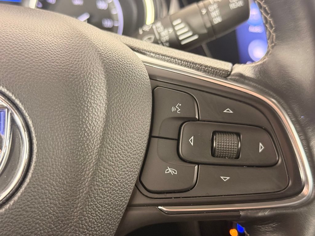 Used 2023 Buick Encore GX Preferred w/ Cold Weather Comfort Package AWD/4WD image 27
