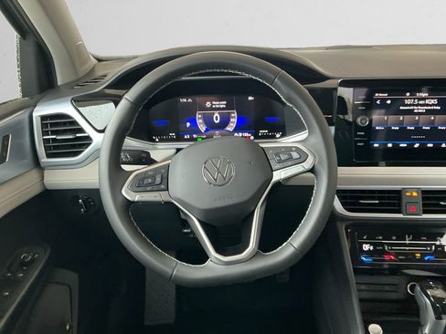 New 2025 Volkswagen Taos SE image 12