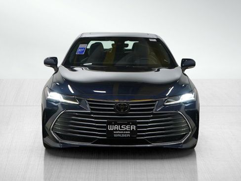 Used 2019 Toyota Avalon Limited image 8