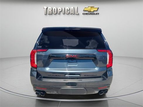 Used 2021 GMC Yukon Denali w/ LPO, Illumination Package image 4