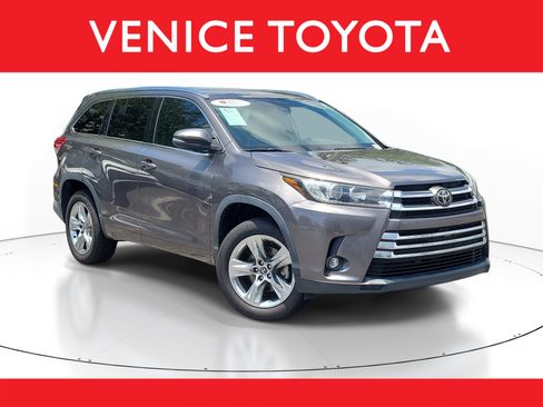 Certified 2019 Toyota Highlander Limited FWD image 1
