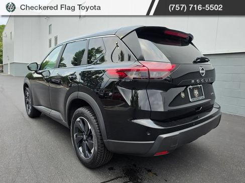 Used 2026 Nissan Rogue SV AWD/4WD image 4