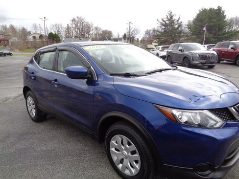 Used 2019 Nissan Rogue Sport S AWD/4WD image 3