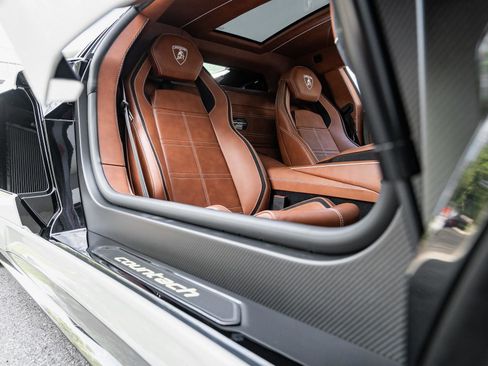 Used 2022 Lamborghini Aventador Countach image 8