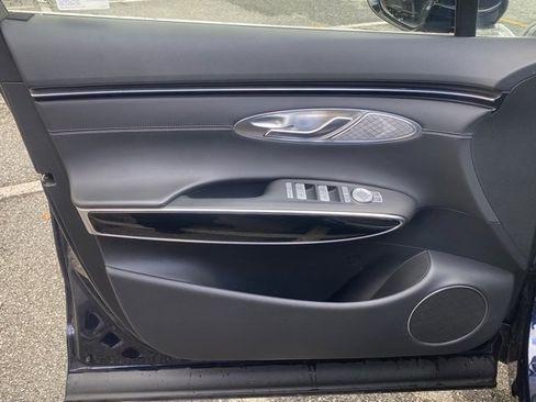 Used 2025 Genesis GV70 2.5T image 12