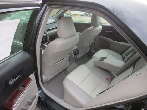 Used 2013 Toyota Camry XLE FWD image 10