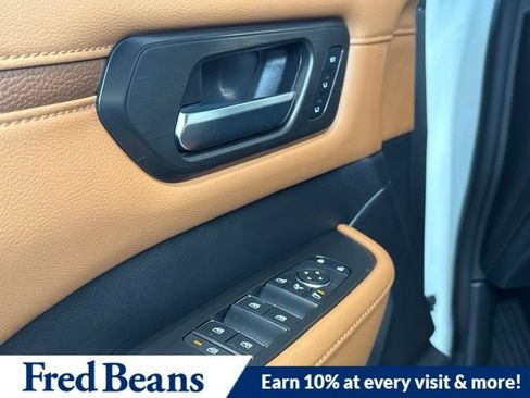 New 2026 Nissan Armada SL w/ Captain's Chari Seat Package AWD/4WD image 11