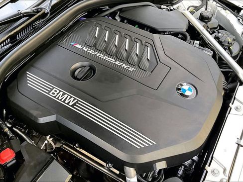 Used 2024 BMW M440i Convertible w/ Premium Package image 34